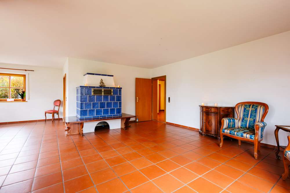 Immobilie in Engelsberg - Schönes Einfamilienhaus mit Garten, Terrasse und Doppelgarage–ruhige Familienidylle im Chiemgau - Bild 2