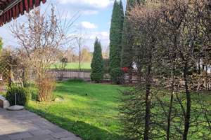 Geräumige Doppelhaushälfte in ruhiger Wohnlage mit großer Einliegerwohnung und wunderschönem Garten – Die vollständige Adresse der Immobilie erhältst du vom Anbieter., 82054 Sauerlach – Vorschaubild 4