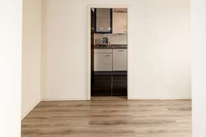 Aussichtsreiche 2,5 Zimmer Wohnung mit Balkon und Einbauküche in fußläufiger Citylage – Kaiserpassage 10, 76133 Innenstadt-West, Karlsruhe – Vorschaubild 5