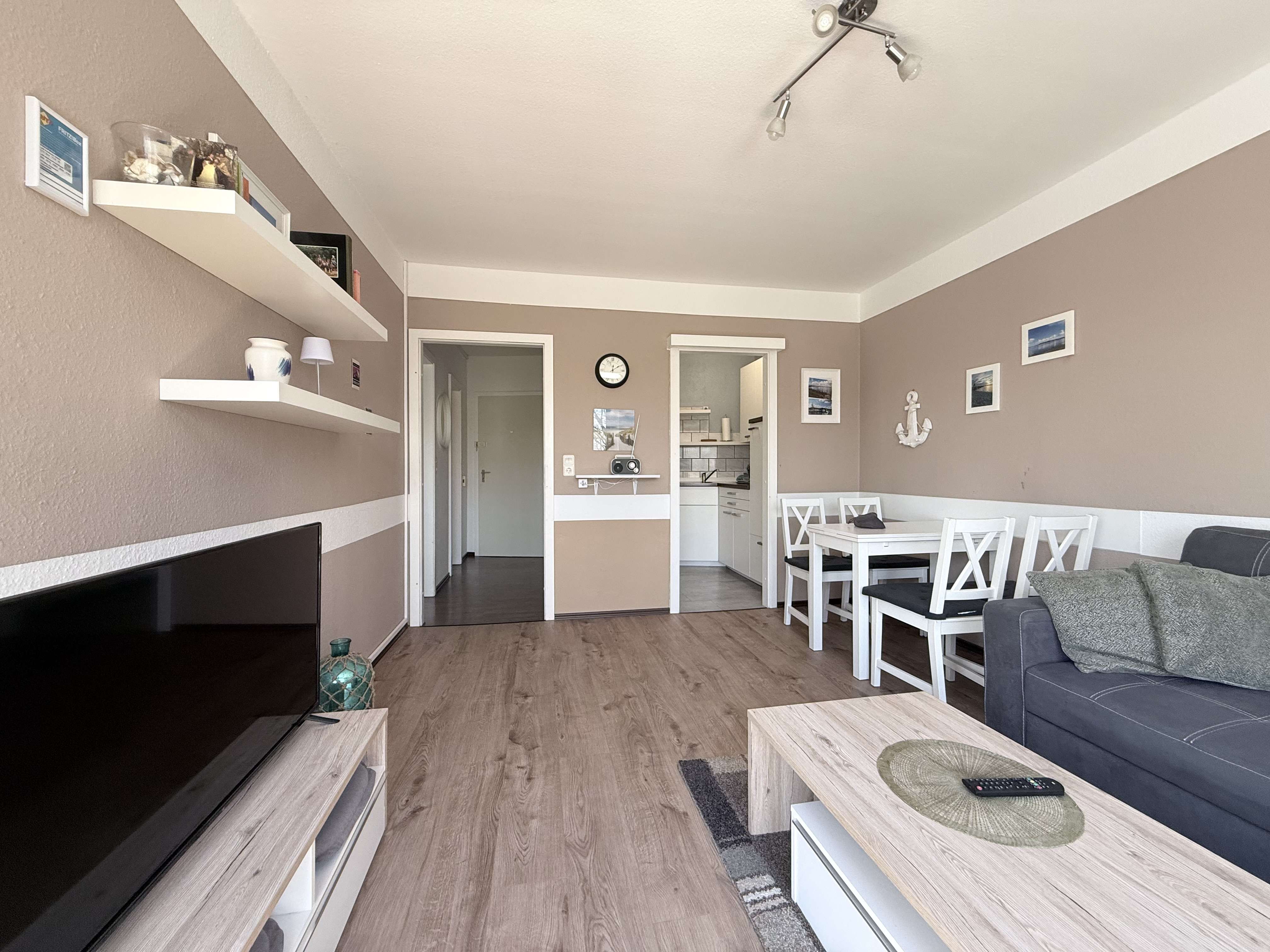 Immobilie in Glücksburg - Ferienwohnung, besondere Lage, charmante 2 Zimmer Wohnung mit Balkon und Stellplatz in Glücksburg - Bild 3