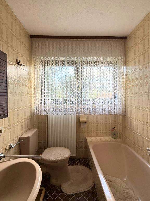 Immobilie in Hiddenhausen - Großzügiges Einfamilienhaus im Hiddenhausener Ortsteil Schweicheln-Bermbeck mit Erbpacht - Bild 3