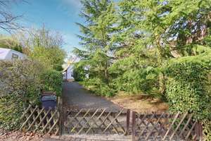 Gepflegtes Einfamilienhaus mit Balkon und großem Garten in ruhiger Lage von Koblenz-Arenberg – Die vollständige Adresse der Immobilie erhältst du vom Anbieter., 56077 Arenberg, Koblenz – Vorschaubild 2