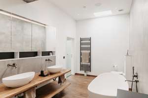 Außergewöhnlich Leben und Arbeiten im Loftstil . Energieeffizient, saniert und mit schönem Garten – Die vollständige Adresse der Immobilie erhältst du vom Anbieter., 42655 Solingen-Mitte, Solingen – Vorschaubild 8