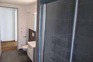 3-Zimmer-Wohnung mit großer Terrasse und Garten zu vermieten – Rudolf-Vogt-Str. 6a, 93059 Galgenberg, Regensburg – Vorschaubild 7