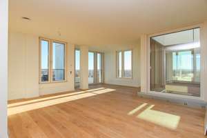 Einzigartig: 3-Zimmer-Wohnung im 10. Obergeschoss