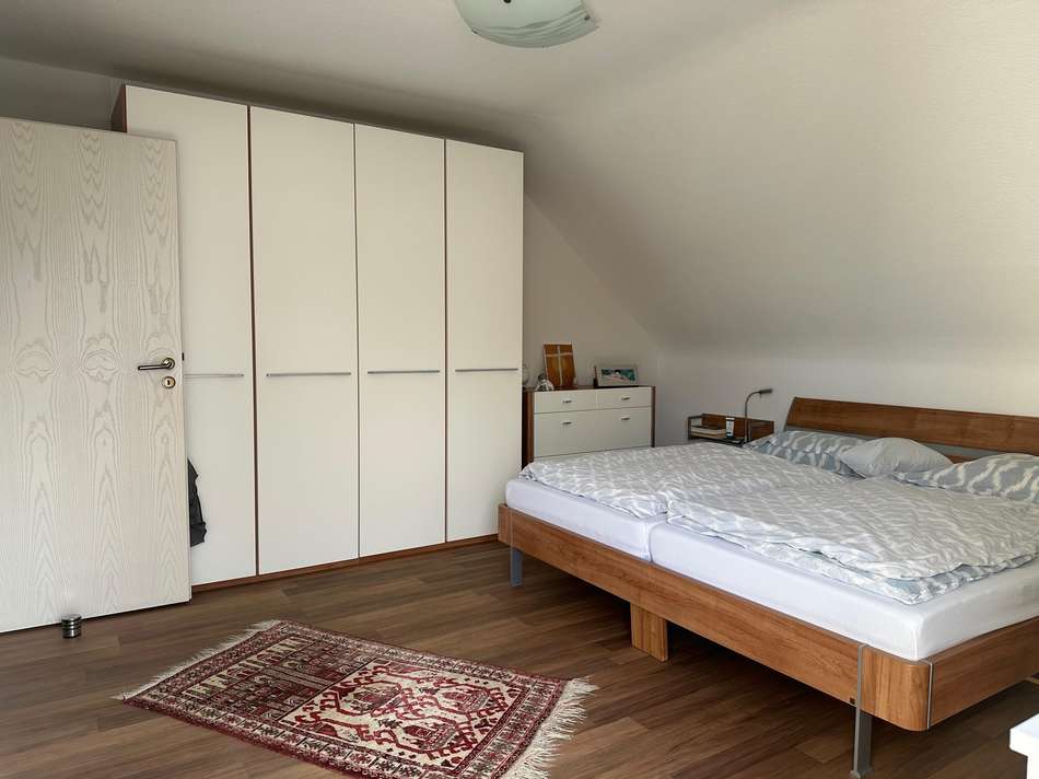 Schlafzimmer DG