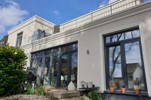 Großzügige Maisonette-Wohnung mit Balkon/Terrasse in Hamburg-Rissen