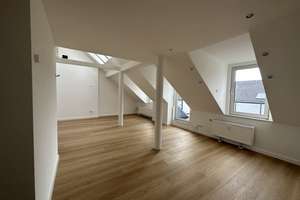 Little Tokyo: Dachgeschosswohnung mit Terrasse und Blick über Düsseldorf – Marienstraße 34, 40210 Stadtmitte, Düsseldorf – Vorschaubild 2