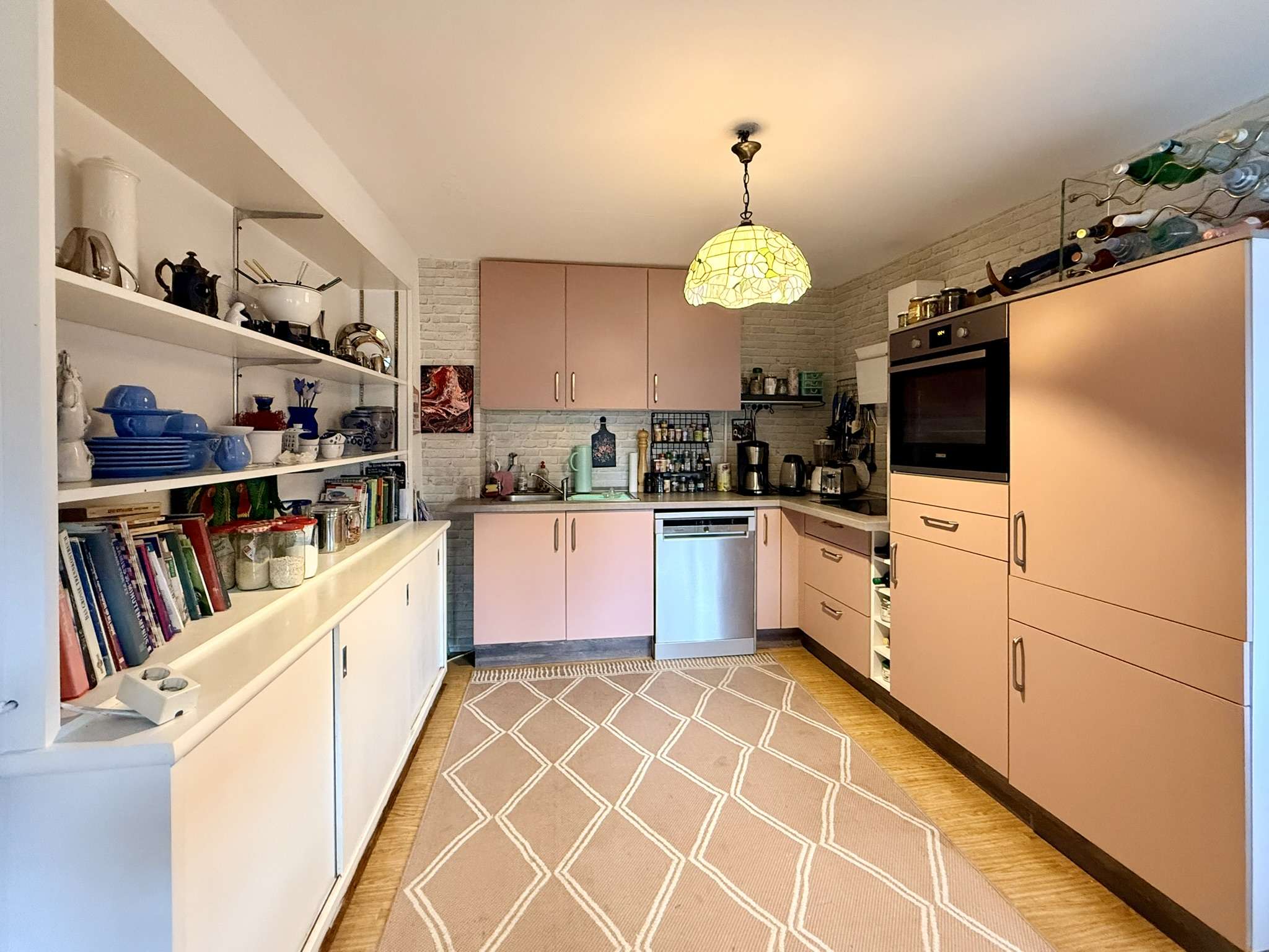 Immobilie in Usingen - Viel Platz für Ihre Ideen: Einfamilienhaus mit unzähligen Nutzungsmöglichkeiten - Bild 5