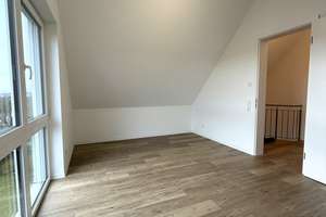 Geräumige und helle 5-Zimmer-Maisonette-Wohnung mit Balkon und Stellplatz – Die vollständige Adresse der Immobilie erhältst du vom Anbieter., 70599 Birkach-Süd, Stuttgart – Vorschaubild 21