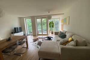 Helle 2,5-Zimmer-Wohnung in Top-Lage nahe Buntem Garten – Regentenstraße 55, 41061 Mönchengladbach – Vorschaubild 1