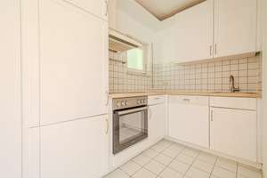 HELL & FREUNDLICH – BEZUGSFREI – GROSSE TERRASSE – WANNENBAD – TG-PARKER – Die vollständige Adresse der Immobilie erhältst du vom Anbieter., 1219 Strehlen, Dresden – Vorschaubild 5