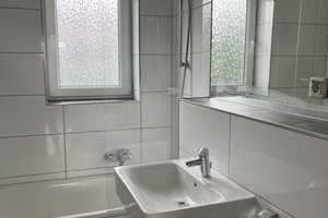 Frisch renovierte 3-Zimmer-Wohnung in Lennep mit Balkon! – Max-von-Laue-Straße 23, 42897 Remscheid – Vorschaubild 6