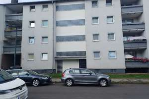 Gepflegte 3 Zimmerwohnung mit Balkon im 2. OG in Düsseldorf-Rath