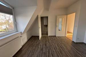 Attraktive 2-Zimmer-DG-Wohnung – bezugsfrei mit Balkon & Stellplatz – Die vollständige Adresse der Immobilie erhältst du vom Anbieter., 12309 Lichtenrade, Berlin – Vorschaubild 5
