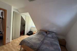 Helle 3-Zimmer Dachgeschosswohnung mit Balkon in Ramersdorf-Perlach – Bärenwaldstraße 22, 81737 Ramersdorf, München – Vorschaubild 3
