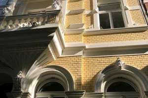 Sonnige möblierte 2-Zimmer-Wohnung mit Balkon in der Südstadt