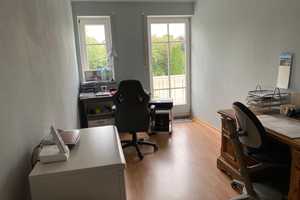 Stilvolles, gepflegtes 4-Zimmer-Reihenhaus mit EBK in Eichenau – Herbststraße 34a, 82223 Fürstenfeldbruck (Kreis) – Vorschaubild 8