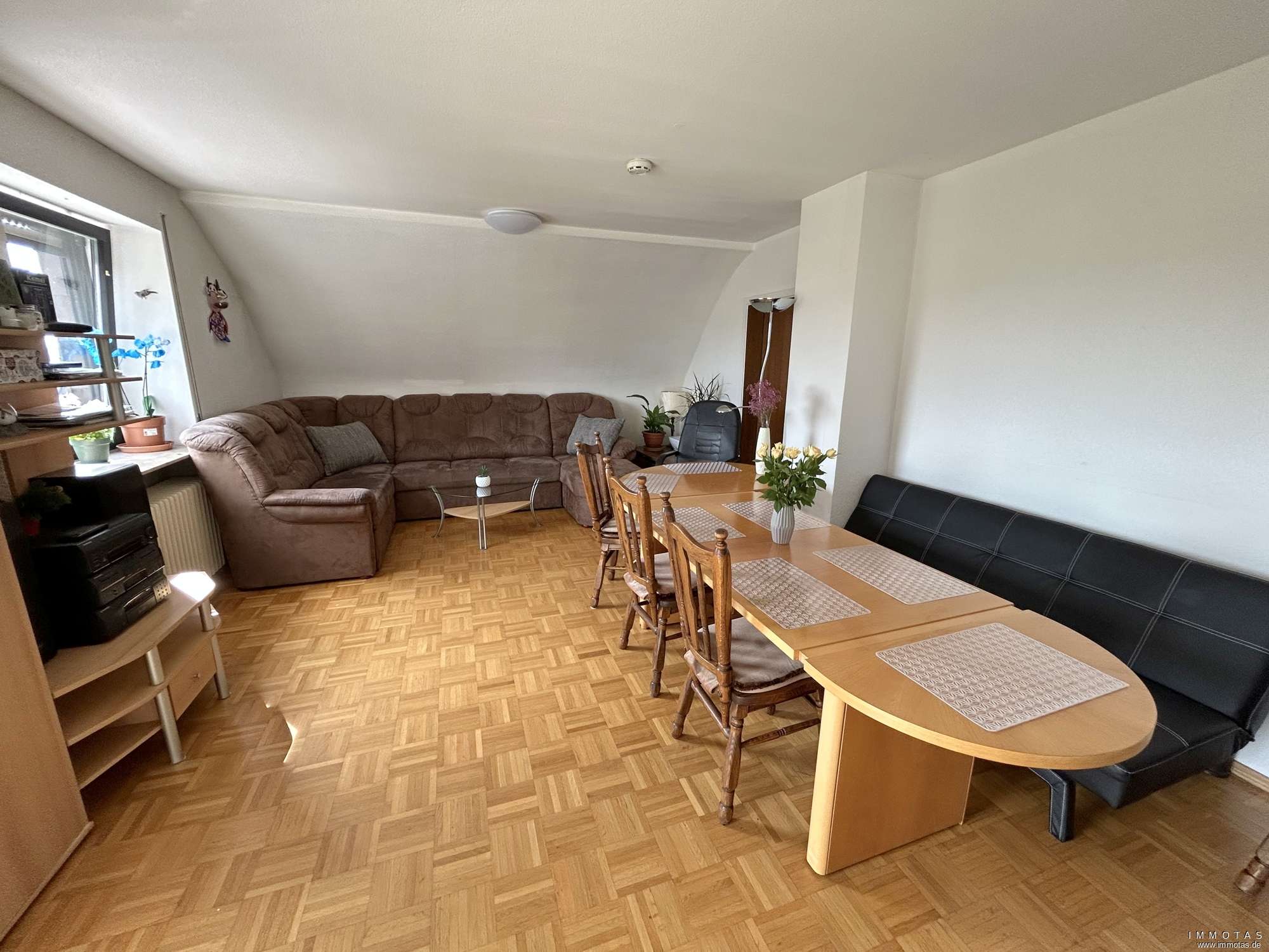 Immobilie in Riegelsberg - Zweifamilienhaus mit großem Garten und Garage - Bild 2