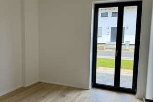 Stilvolle 4-Raum-Wohnung mit Loggia und hochwertiger Ausstattung! – 92277 Hohenburg – Vorschaubild 13