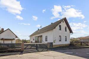 Charmantes Einfamilienhaus mit viel Platz und großem Grundstück in Laubach-Ruppertsburg! – Die vollständige Adresse der Immobilie erhältst du vom Anbieter., 35321 Laubach – Vorschaubild 1