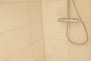 INNER-CITY: Innenstadt-Altbauwohnung mit hochwertiger Einbauküche für "MAX. 2-3 PERSONEN" – Luisenstraße 17, 65185 Mitte, Wiesbaden – Vorschaubild 12