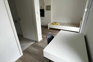 Stilvolle, Möblierte 1-Zimmer-Terrassenwohnung mit Internet und EBK - Für Studenten  – Höchstetterstraße 20, 86154 Augsburg – Vorschaubild 3
