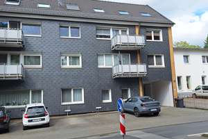 Helle 3-Raum Wohnung mit Balkon u. Gartennutzung