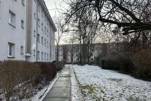 Vermietete 2,5-Zi.-Whg. Käufer-Provi-FREI | Süd-Balkon + EBK + 3.OG + neue Fenster & Elektro – Die vollständige Adresse der Immobilie erhältst du vom Anbieter., 12247 Lankwitz, Berlin – Vorschaubild 18