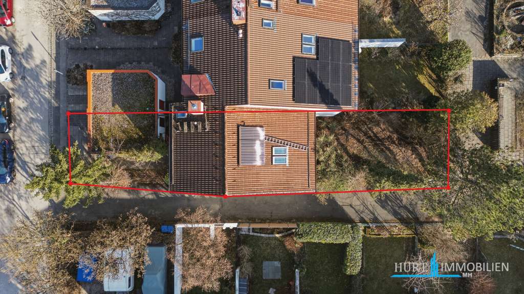 Immobilie in Taufkirchen - Reiheneckhaus mit Garage in Taufkirchen – Sanierungsobjekt mit viel Raum - Bild 1