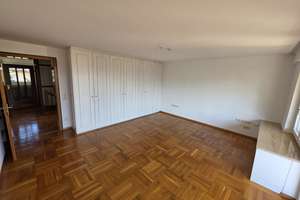 Freistehendes Einfamilienhaus am Eichenhain in Stuttgart-Riedenberg – Die vollständige Adresse der Immobilie erhältst du vom Anbieter., 70619 Riedenberg, Stuttgart – Vorschaubild 4