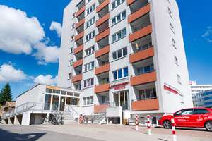 2-Raumwohnung mit Laminat, Einbauküche, Duschbad und Fahrstuhl...!!! – Konrad-Adenauer-Platz 0, 18055 Stadtmitte, Rostock – Vorschaubild 9