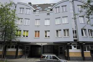 Wohnen mit Charakter – lichtdurchflutete Dachgeschosswohnung mit Empore und großer Terrasse – Mühlenkamp 23, 40229 Eller, Düsseldorf – Vorschaubild 2