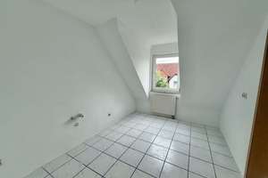 Helle 3-Zimmer-Dachgeschosswohnung mit Balkon in ruhiger Wohnlage von Schwalmstadt – Die vollständige Adresse der Immobilie erhältst du vom Anbieter., 34613 Schwalmstadt – Vorschaubild 12