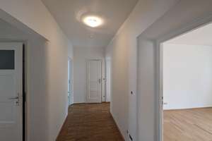 * Schwabing * Ab sofort * 3 Zimmer * 2er WG geeignet * Wohnzimmer * Balkon * – Leopoldstrasse 105, 80802 Münchner Freiheit, München – Vorschaubild 9