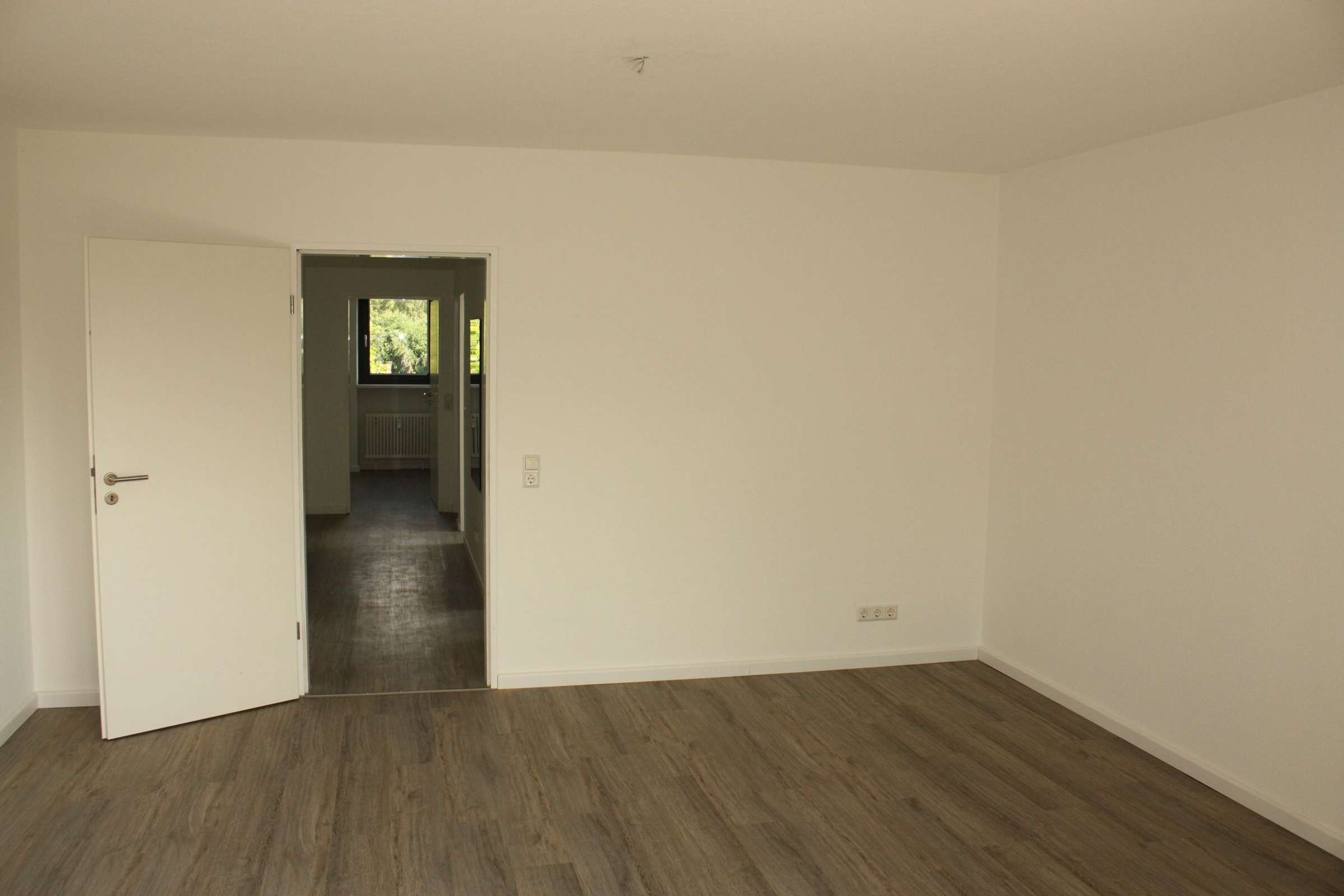 Ideal für Studenten: Moderne 3-Zimmer-Wohnung mit gemütlichem Balkon und praktischer Einbauküche 
