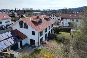 Attraktive, großzügige Doppelhaushälfte in Westerham
- Idyllische Wohnlage an der Mangfall – Die vollständige Adresse der Immobilie erhältst du vom Anbieter., 83620 Feldkirchen-Westerham – Vorschaubild 47