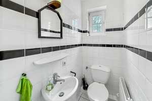 Property thumbnail 12