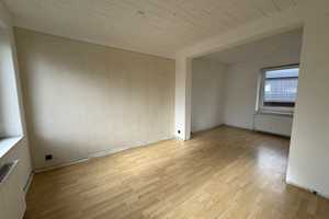 Renovierungsbedürftiges Doppelhaus/Einfamilienhaus zu verkaufen! – Hamburg – Vorschaubild 8