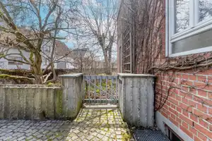 Architektenvilla mit drei separaten Apartments und Garten in Vohburg zu verkaufen – Pfaffenhofen an der Ilm (Kreis) – Vorschaubild 11