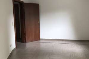 Moderne 2 Raum-Whg. inkl. Balkon, Wohnzimmer, Küche, Diele, großes Bad. – Philippstr. 9, 45327 Stoppenberg, Essen – Vorschaubild 8