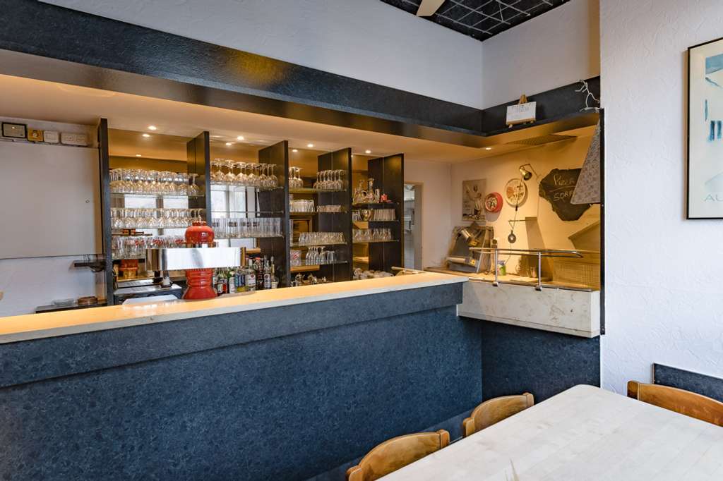 Immobilie in Wipperfürth - Gastronomen aufgepasst : Gemischt genutztes Wohn-Geschäftshaus mit komplett eingerichtetem Restauran - Bild 2