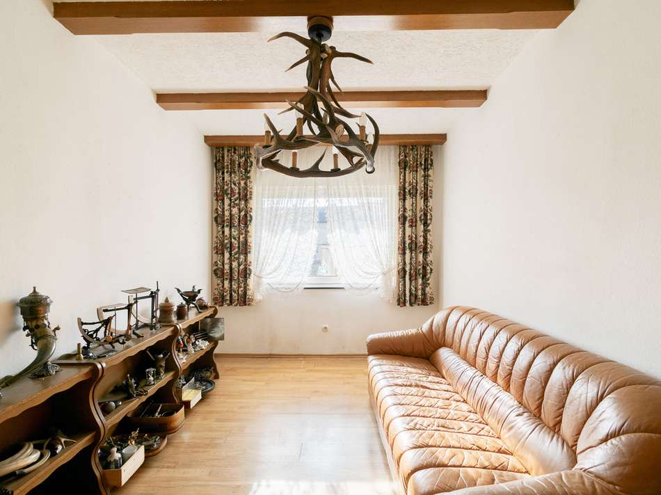 Kinder-, Gäste oder Bürozimmer