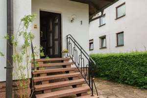Familienglück in Niemberg – Gepflegtes Einfamilienhaus mit Pool, Sauna, Terrasse und Gartenhäuschen – Neue Siedlung 1, 6188 Niemberg – Vorschaubild 3