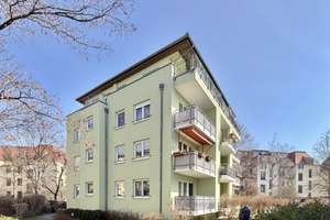 Hinreißende 2-Zimmer-Wohnung mit Balkon und TG-Stellplatz in zweiter Wohnreihe