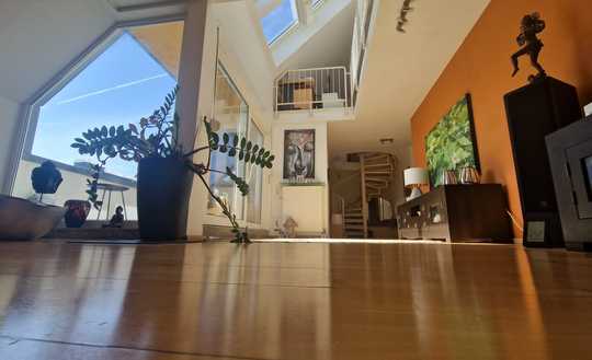 Lichtdurchflutete Maisonette Wohnung mit traumhafter Aussicht