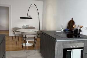 Stilvolle 2-Zimmer Altbauwohnung nähe Wiener Platz mit Balkon – Die vollständige Adresse der Immobilie erhältst du vom Anbieter., 81667 Haidhausen Nord, München – Vorschaubild 2