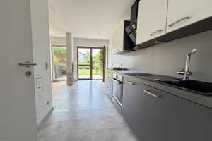 Helle 2 - Zimmer - Erdgeschosswohnung mit Terrasse – Carl-Orff-Straße 1b, 83024 Westerndorf Sankt Peter, Rosenheim – Vorschaubild 4