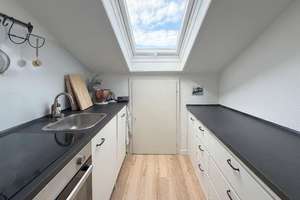 Attraktive 2-Zimmer-Dachgeschoss-Wohnung mit Balkon und Weinbergblick – Die vollständige Adresse der Immobilie erhältst du vom Anbieter., 70329 Rohracker, Stuttgart – Vorschaubild 5