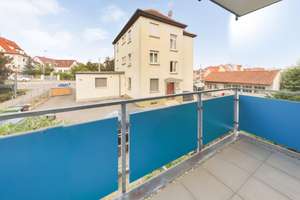 Gepflegte 2-Zimmerwohnung mit Balkon, Tiefgaragenstellplatz und Aufzug in Stuttgart-Zuffenhausen – 70435 Zuffenhausen-Schützenbühl, Stuttgart – Vorschaubild 4